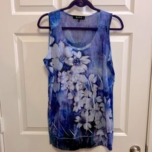 Stunning Women’s BLEU Floral Tank Top Excellent Condition! Size Large